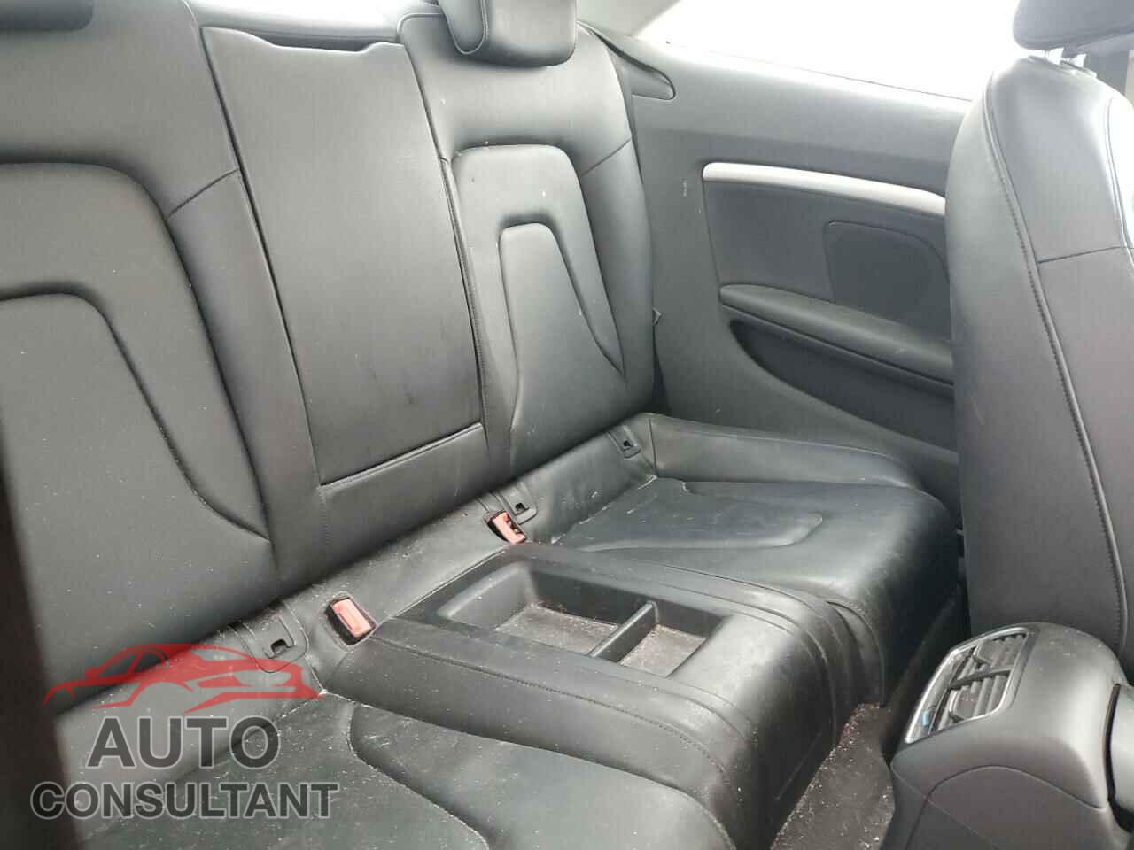 AUDI A5 2011 - WAULFAFR5BA048420