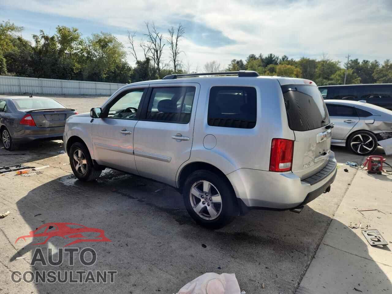 HONDA PILOT 2011 - 5FNYF4H41BB028426