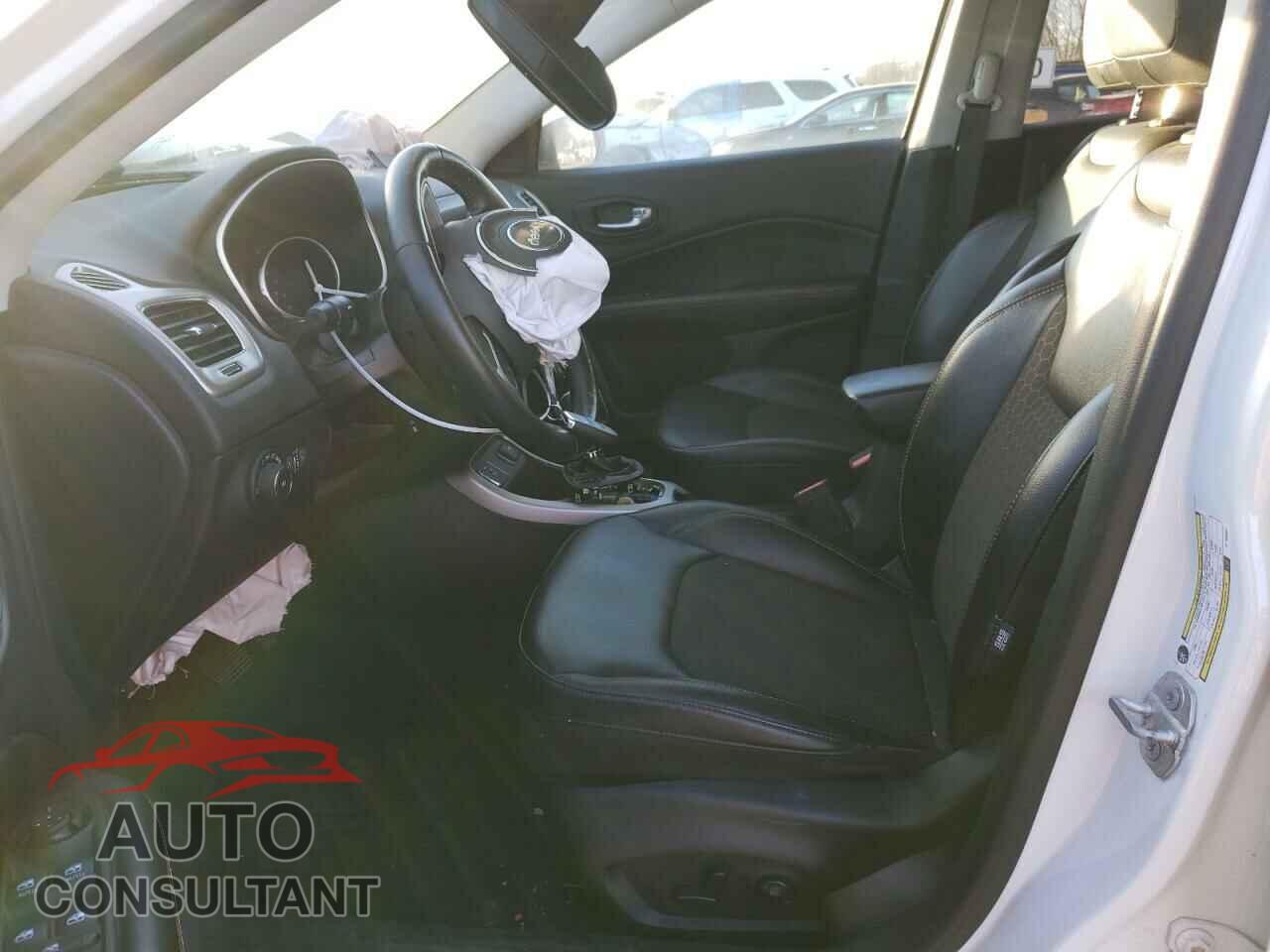 JEEP COMPASS 2018 - 3C4NJCBBXJT194561