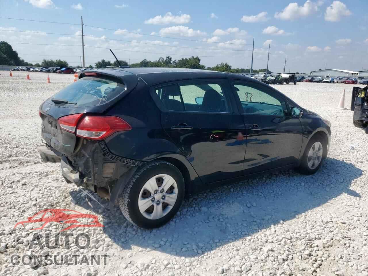 KIA FORTE 2017 - KNAFK5A89H5667358