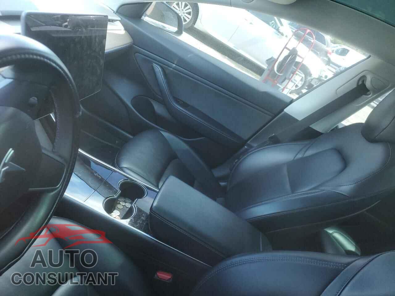 TESLA MODEL 3 2019 - 5YJ3E1EB6KF521694