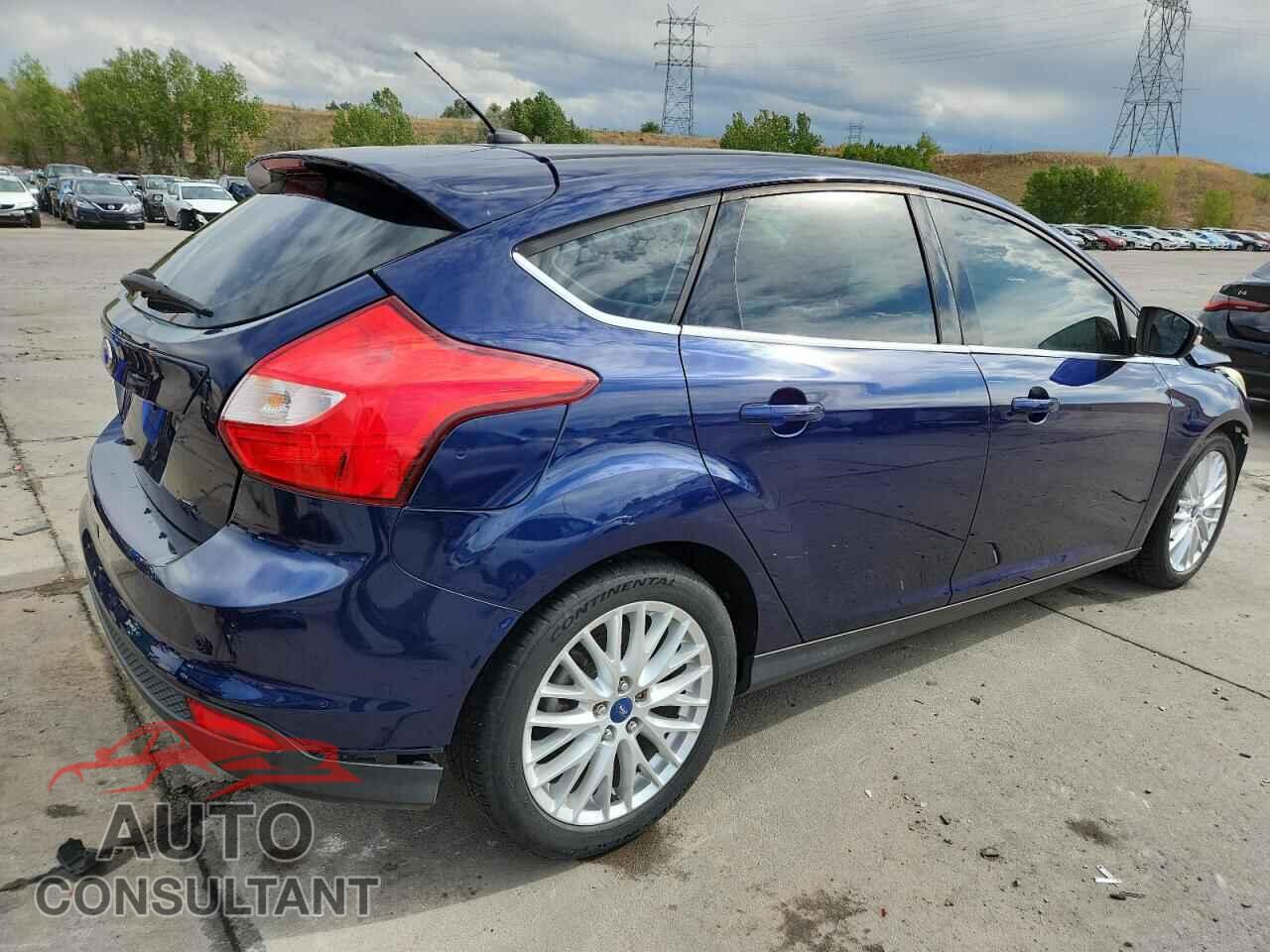 FORD FOCUS 2012 - 1FAHP3M22CL153757