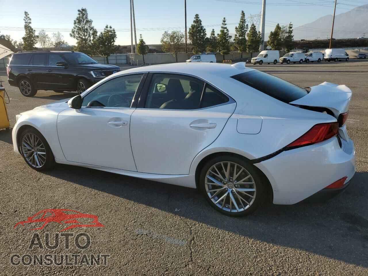 LEXUS IS 2018 - JTHBA1D21J5062596
