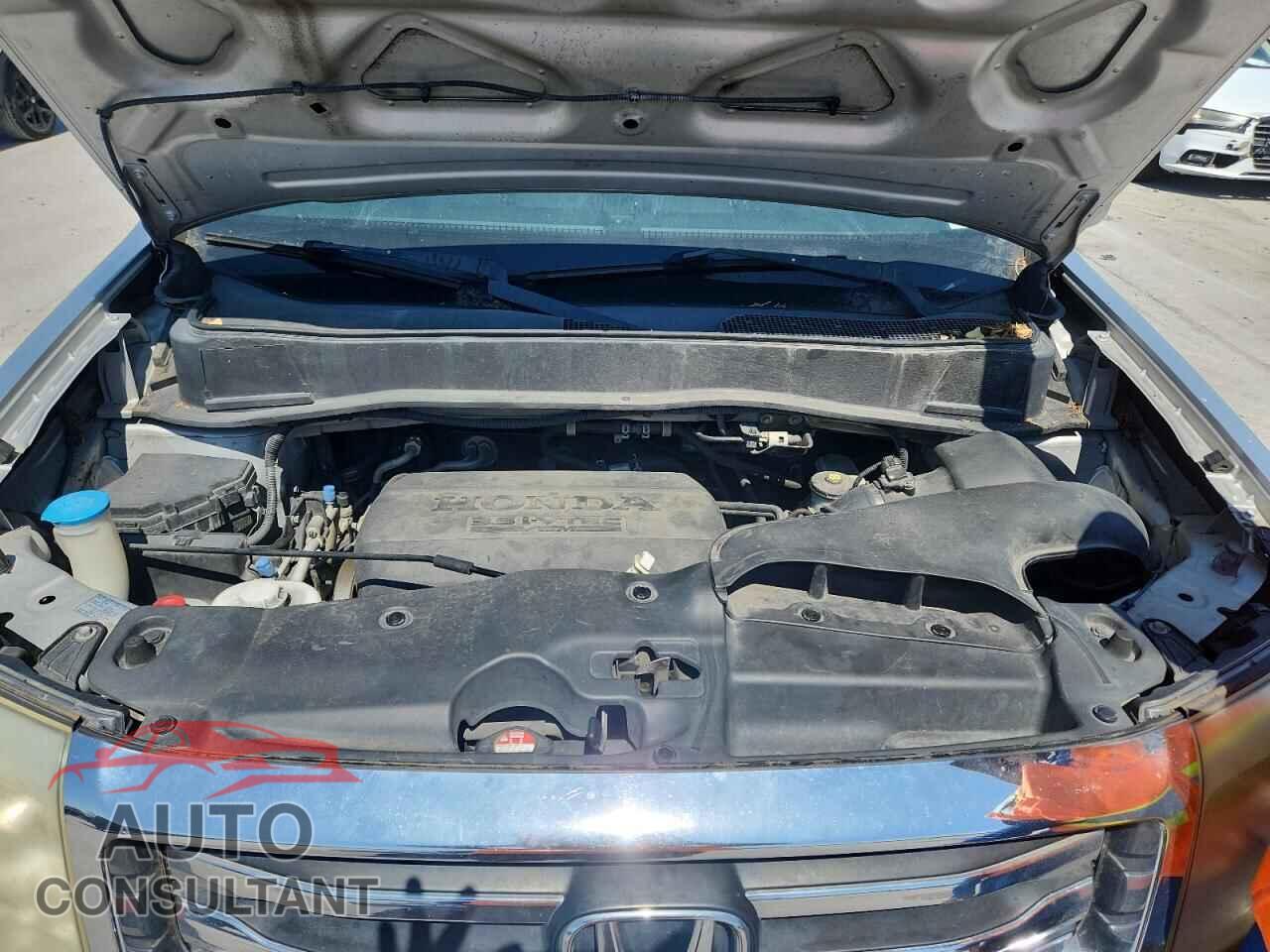 HONDA PILOT 2013 - 5FNYF3H92DB005231