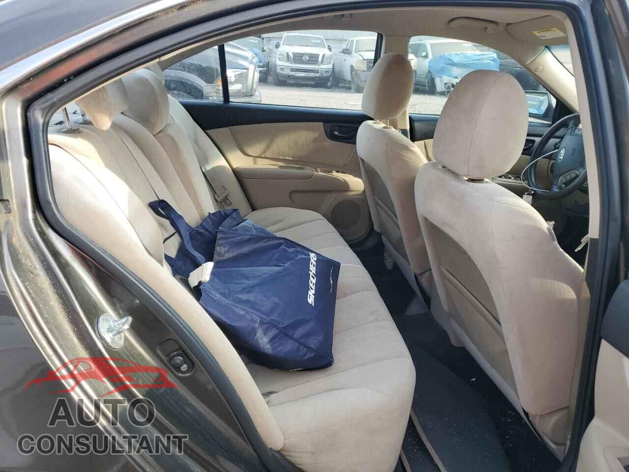 KIA OPTIMA 2010 - KNAGG4A85A5388625