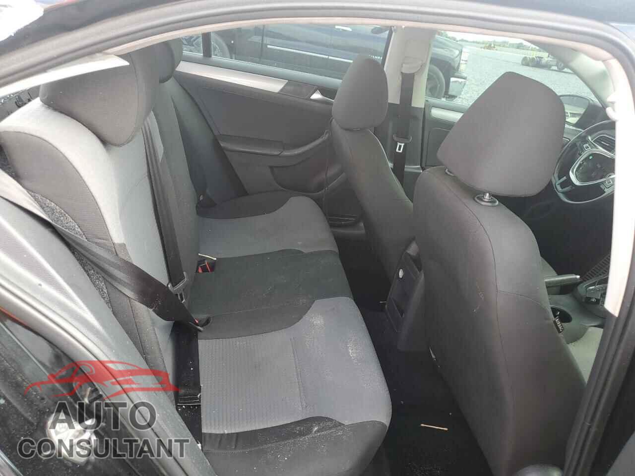 VOLKSWAGEN JETTA 2017 - 3VW2B7AJ3HM360131