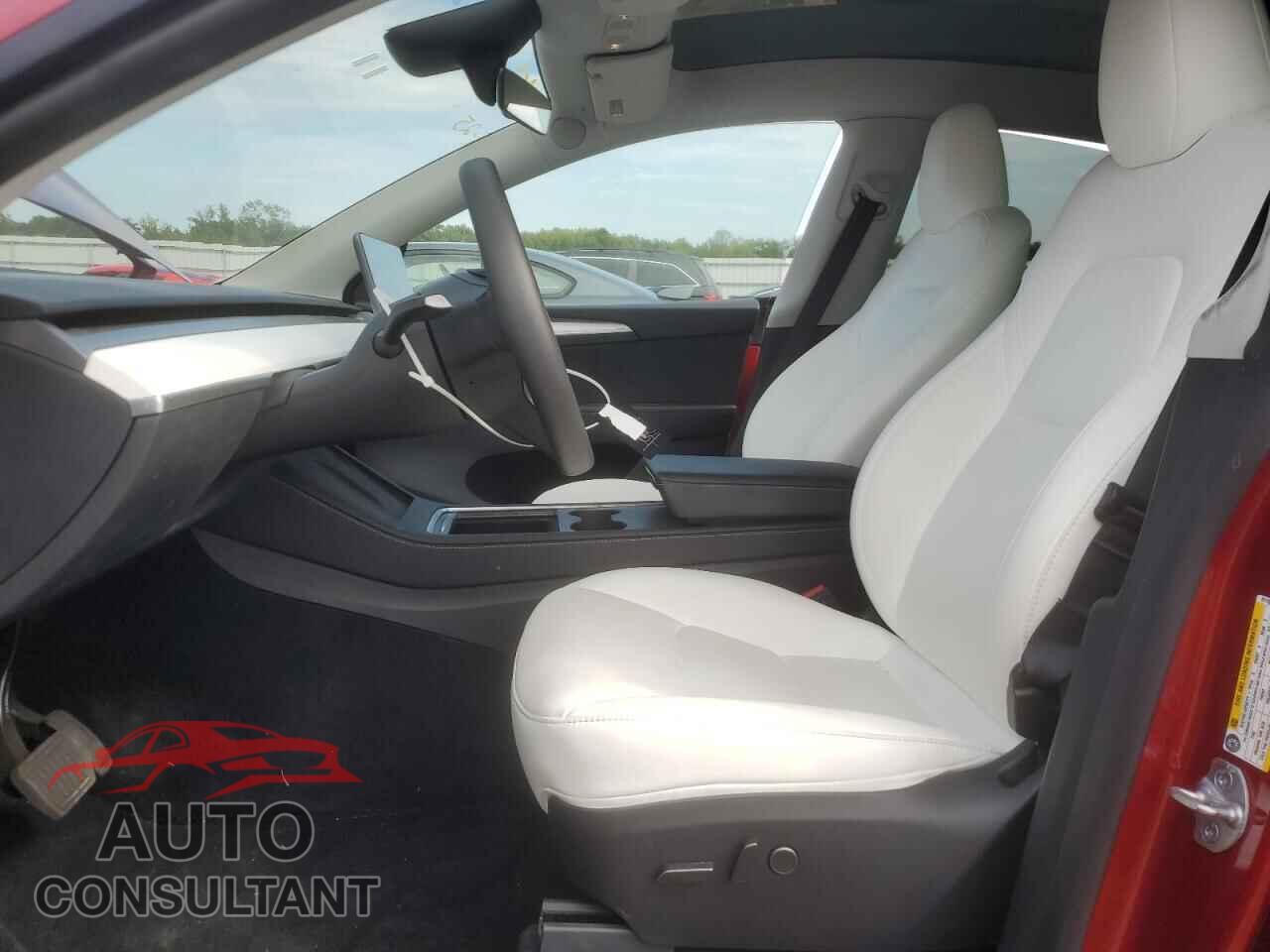 TESLA MODEL Y 2024 - 7SAYGDED9RF011159