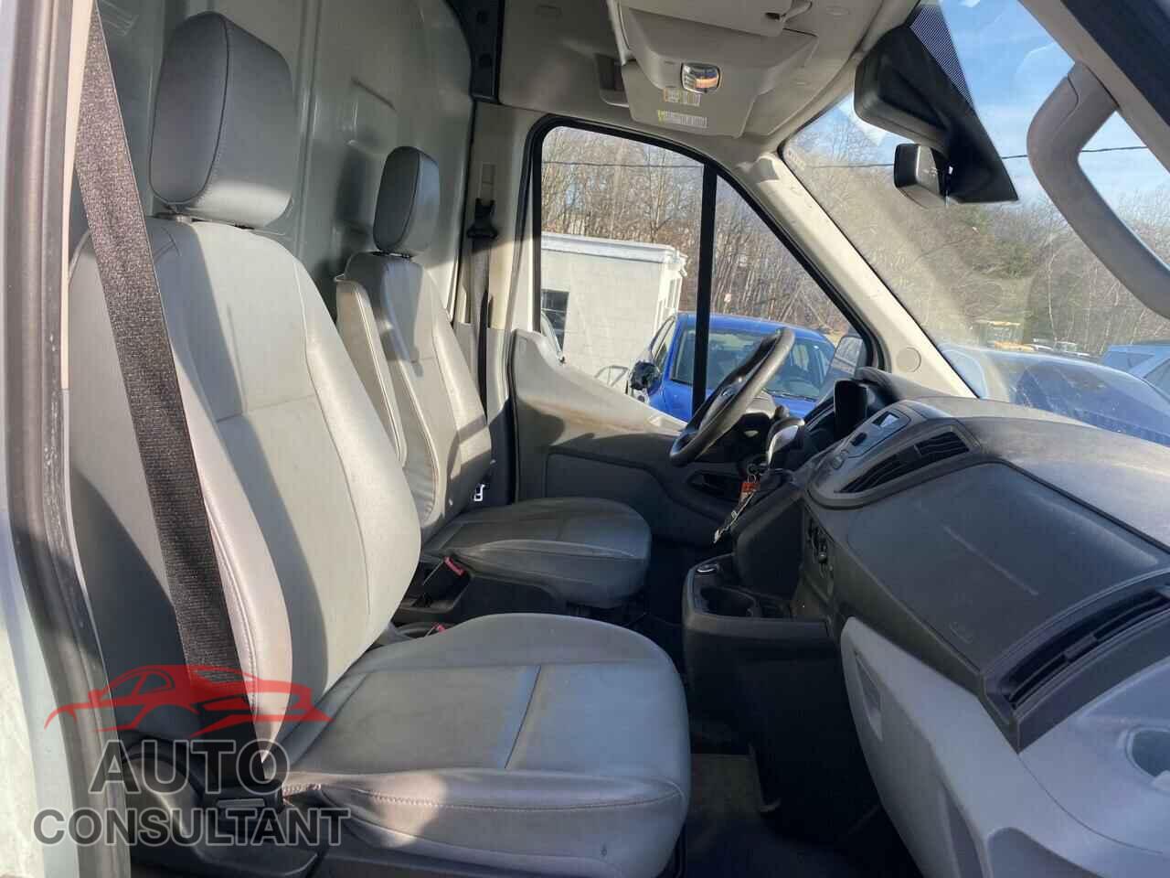 FORD TRANSIT 2017 - 1FTYR2XM6HKA54870