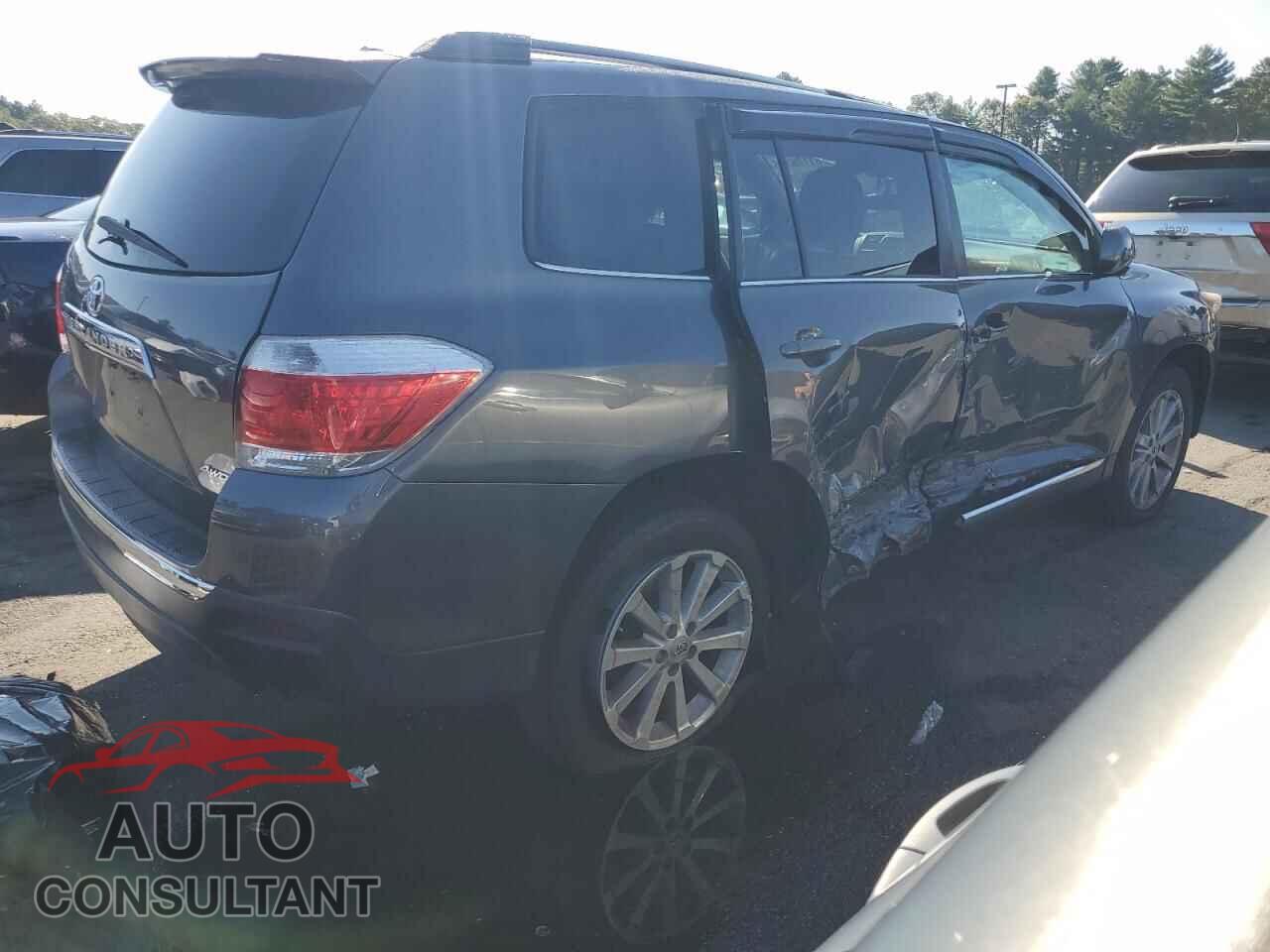 TOYOTA HIGHLANDER 2012 - 5TDBK3EH8CS114655