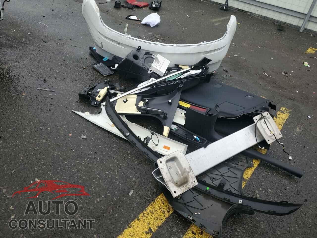 TESLA MODEL 3 2020 - 5YJ3E1EB6LF637155