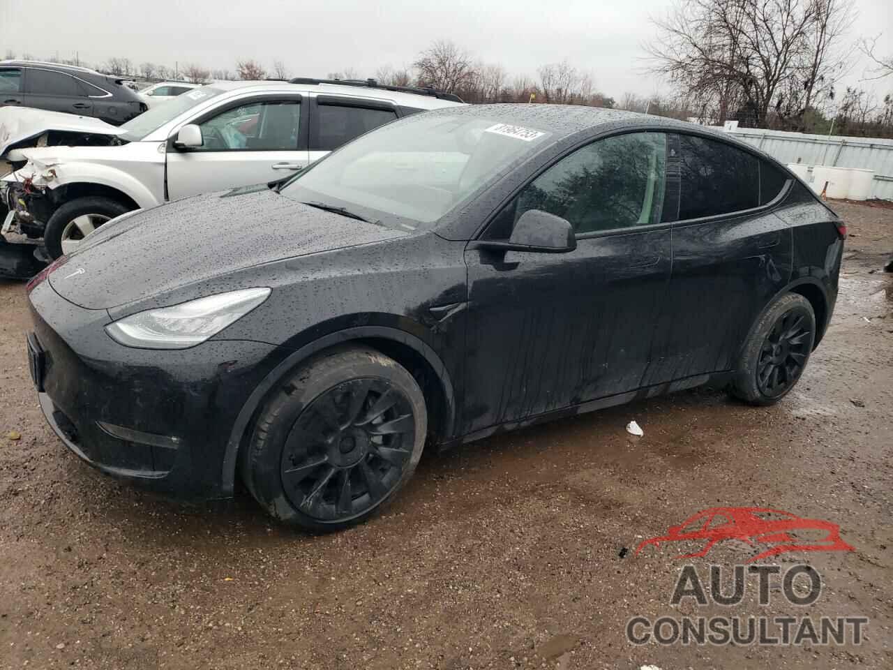 TESLA MODEL Y 2021 - 5YJYGDED8MF121089
