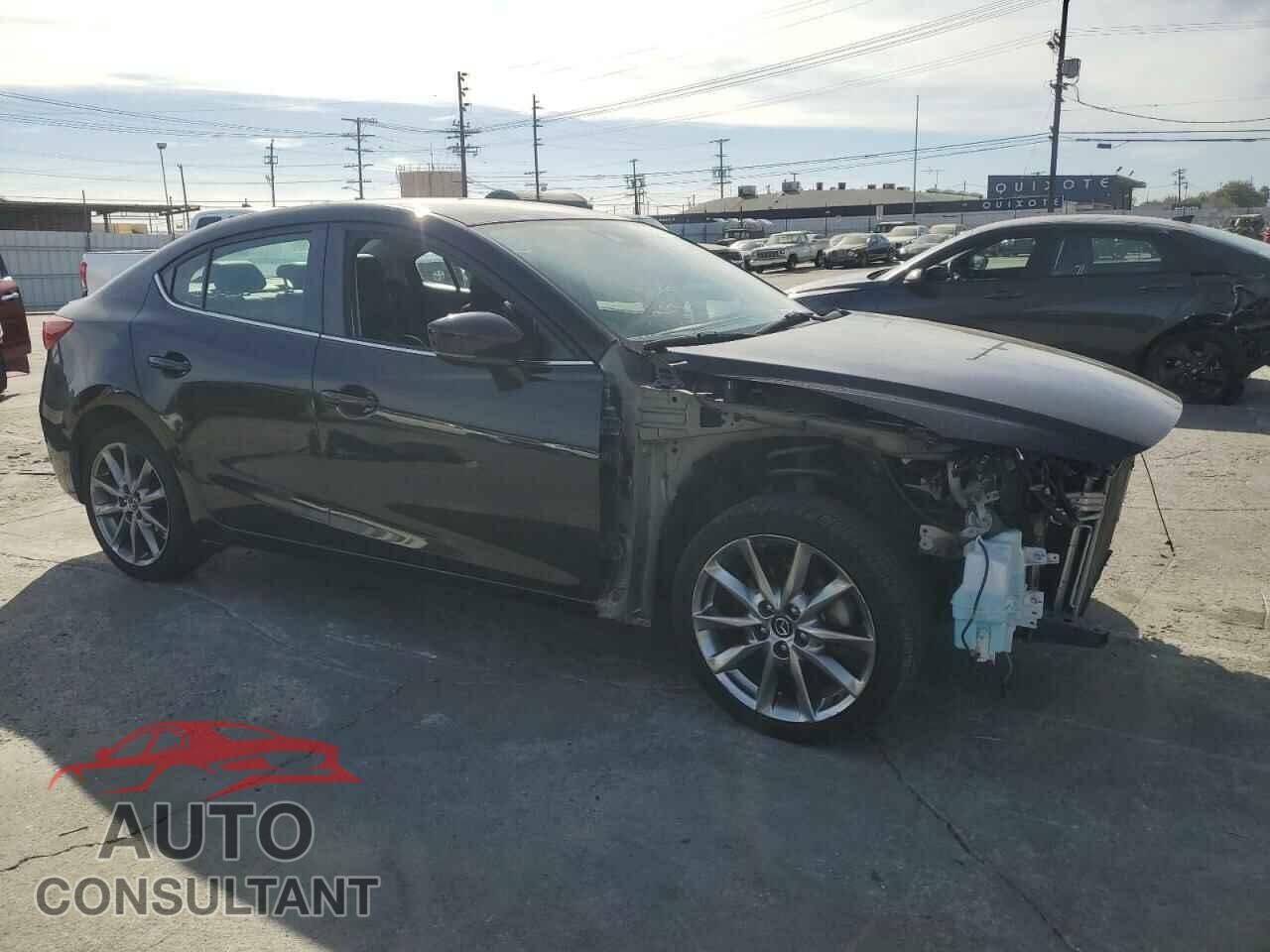 MAZDA 3 2018 - 3MZBN1V31JM201680