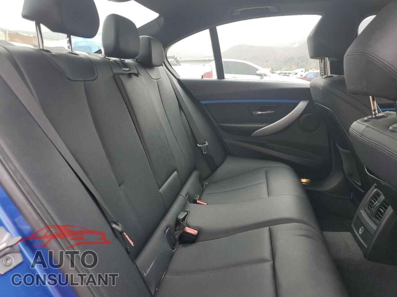 BMW 3 SERIES 2016 - WBA8E3G50GNU04983