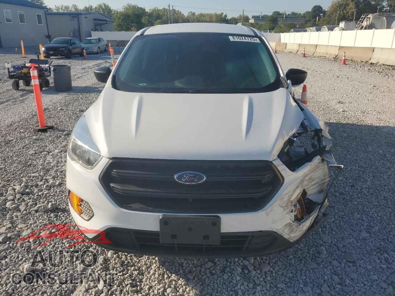 FORD ESCAPE 2017 - 1FMCU0F75HUE85614