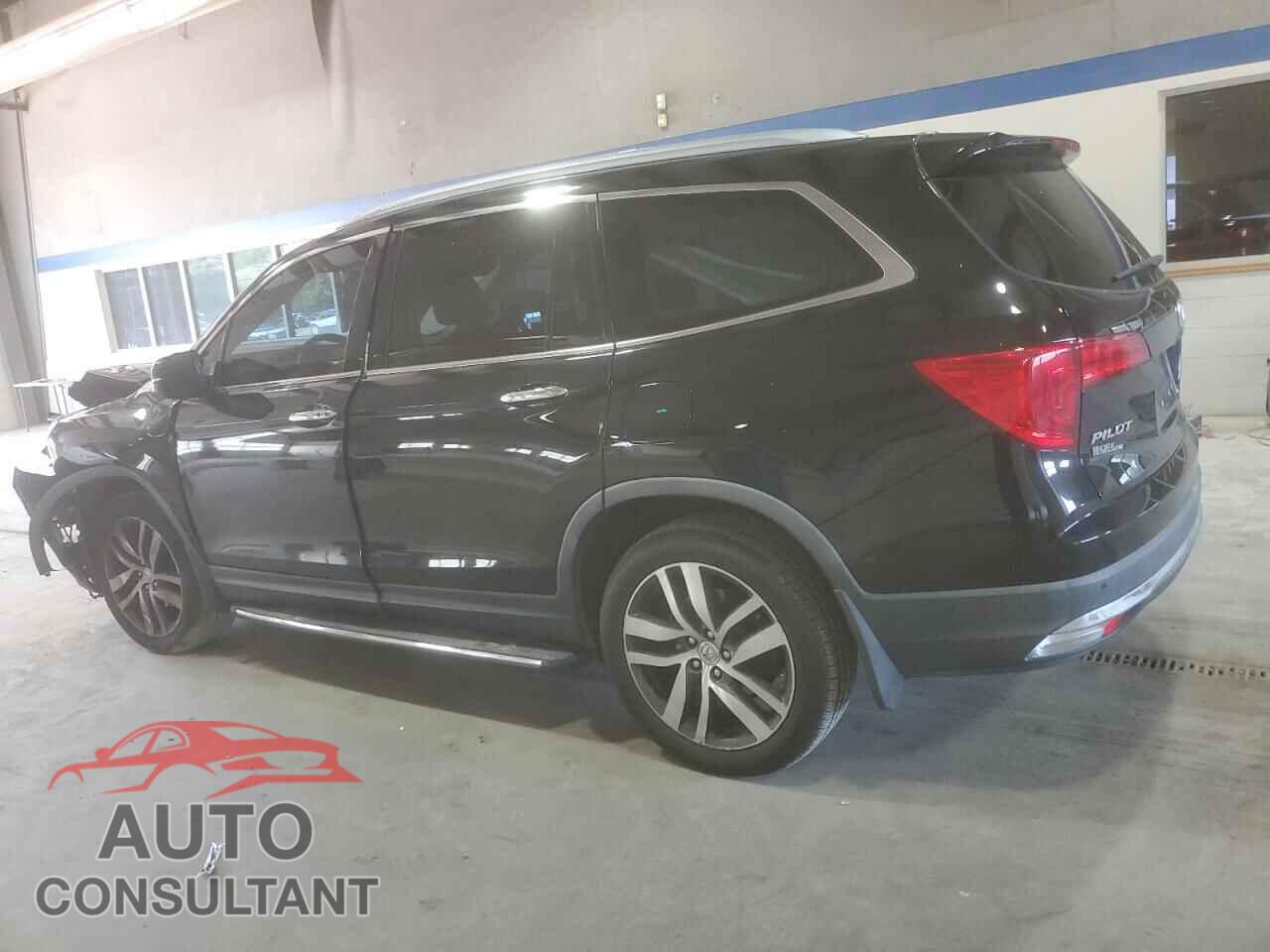 HONDA PILOT 2017 - 5FNYF6H99HB039125