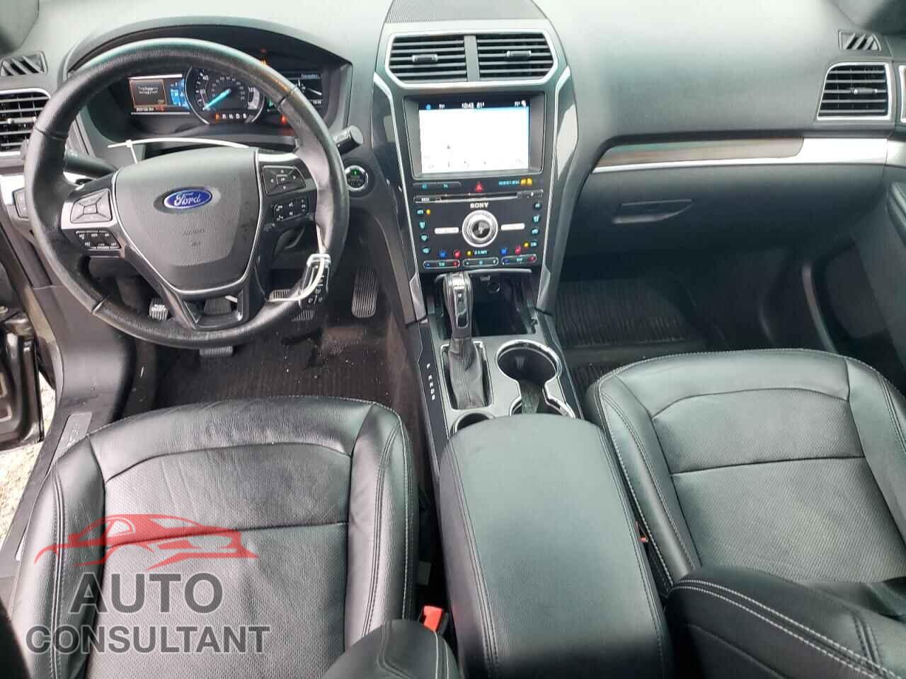 FORD EXPLORER 2017 - 1FM5K7F8XHGA10443