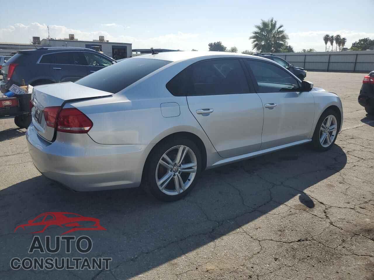 VOLKSWAGEN PASSAT 2013 - 1VWAP7A35DC033384
