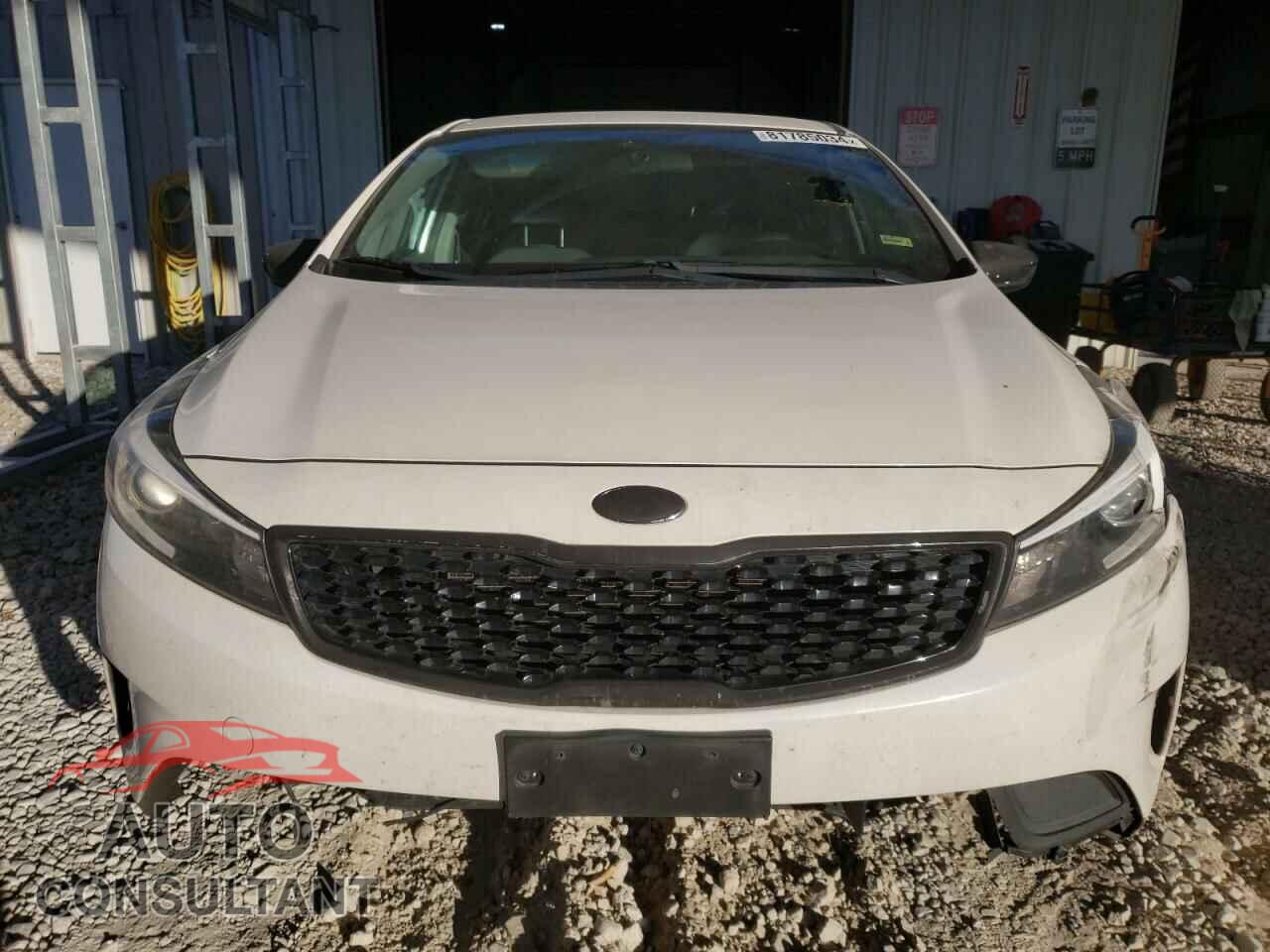 KIA FORTE 2017 - 3KPFL4A76HE024570