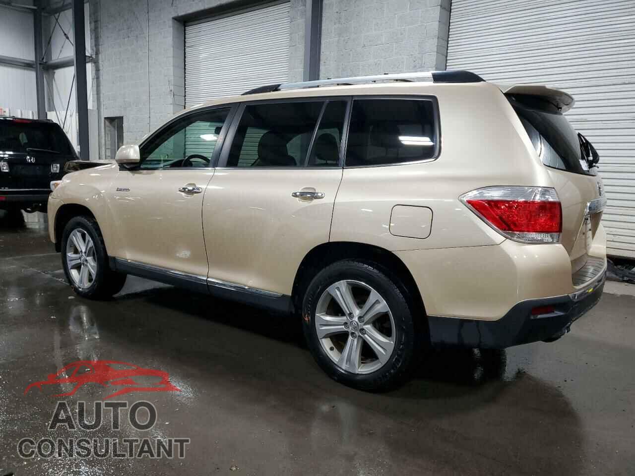 TOYOTA HIGHLANDER 2013 - 5TDDK3EH8DS255154