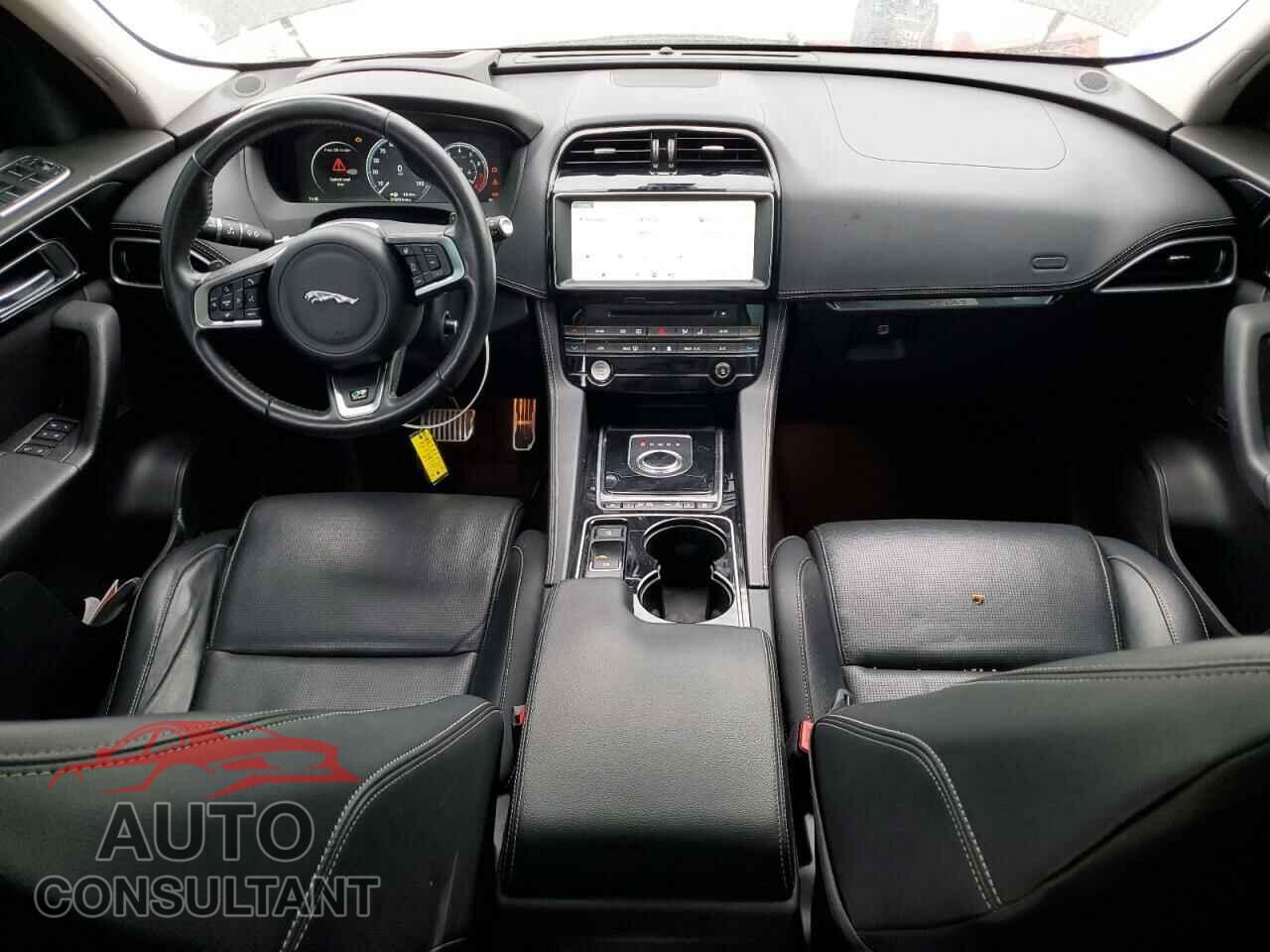 JAGUAR F-PACE 2017 - SADCL2BV8HA884630