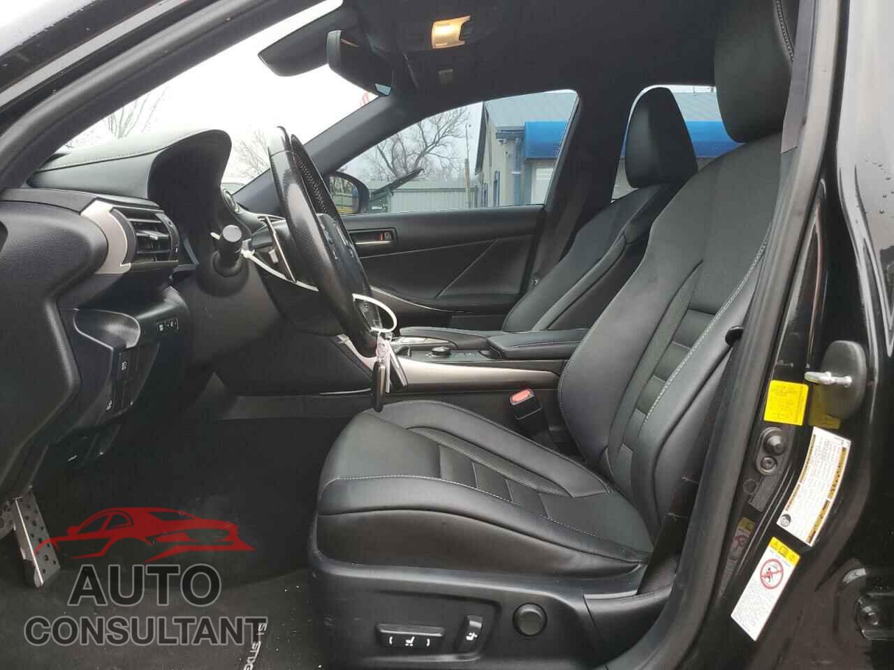 LEXUS IS 2017 - JTHCM1D23H5015222