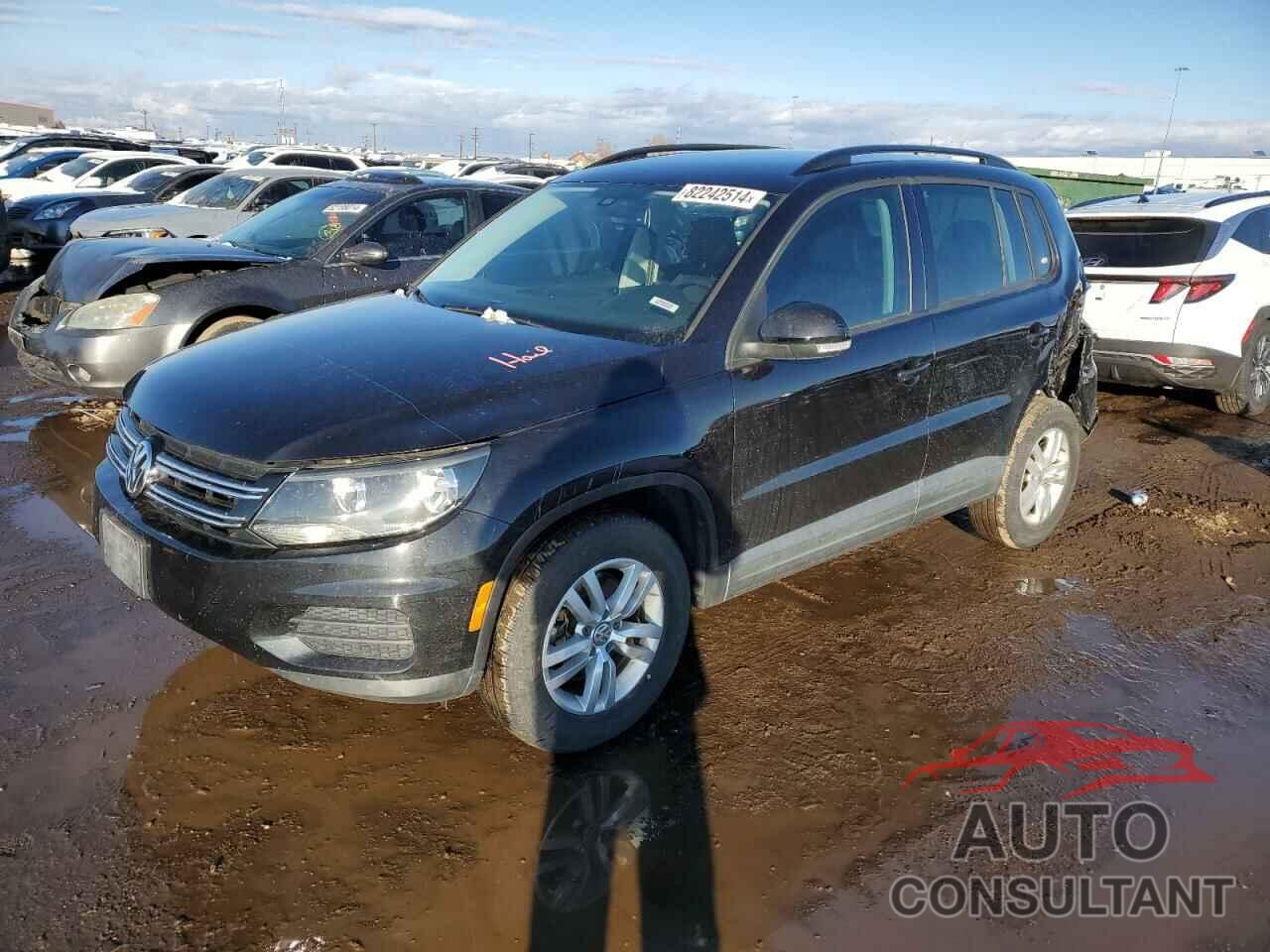 VOLKSWAGEN TIGUAN 2016 - WVGBV7AX1GW599329