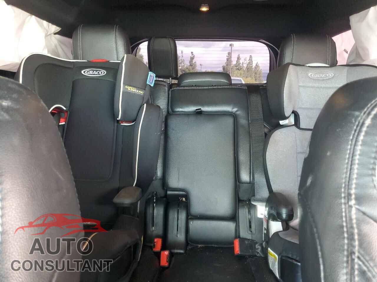 FORD EXPLORER 2018 - 1FM5K7F82JGB33336