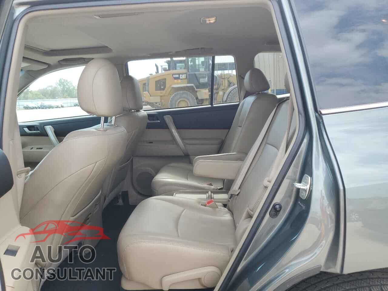 TOYOTA HIGHLANDER 2013 - 5TDBK3EH8DS272415