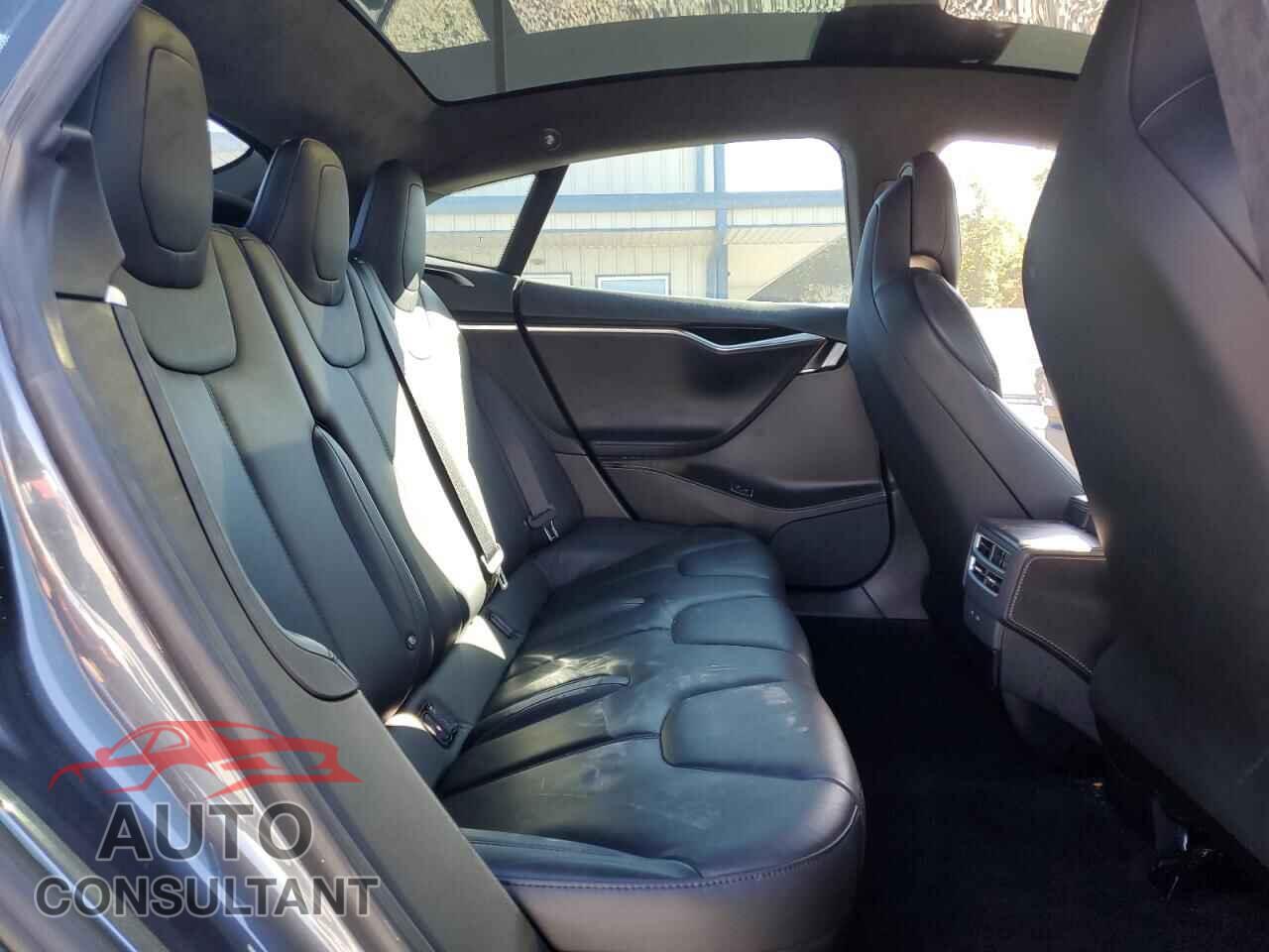 TESLA MODEL S 2017 - 5YJSA1E24HF176407