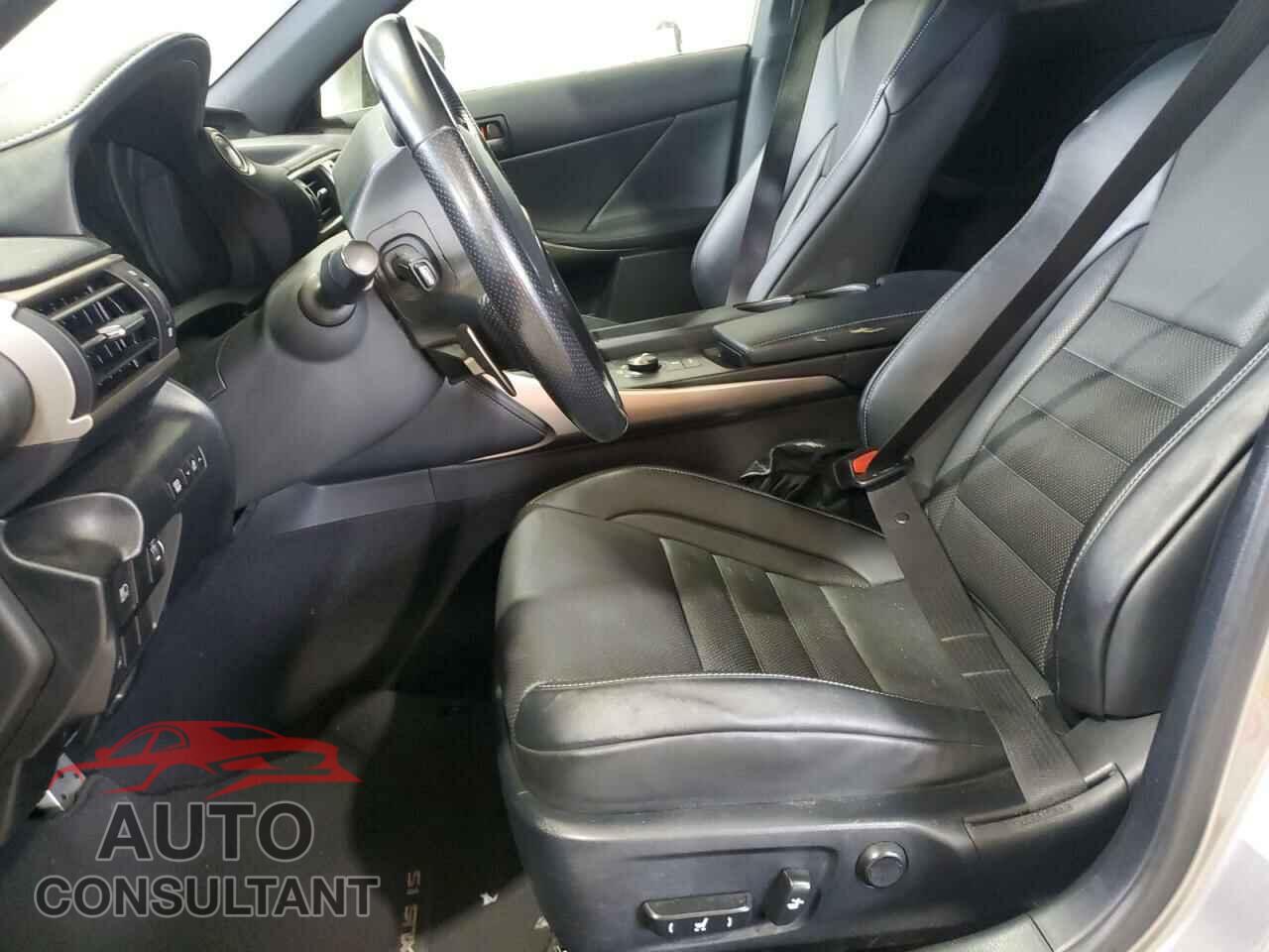 LEXUS IS 2017 - JTHBA1D26H5039857