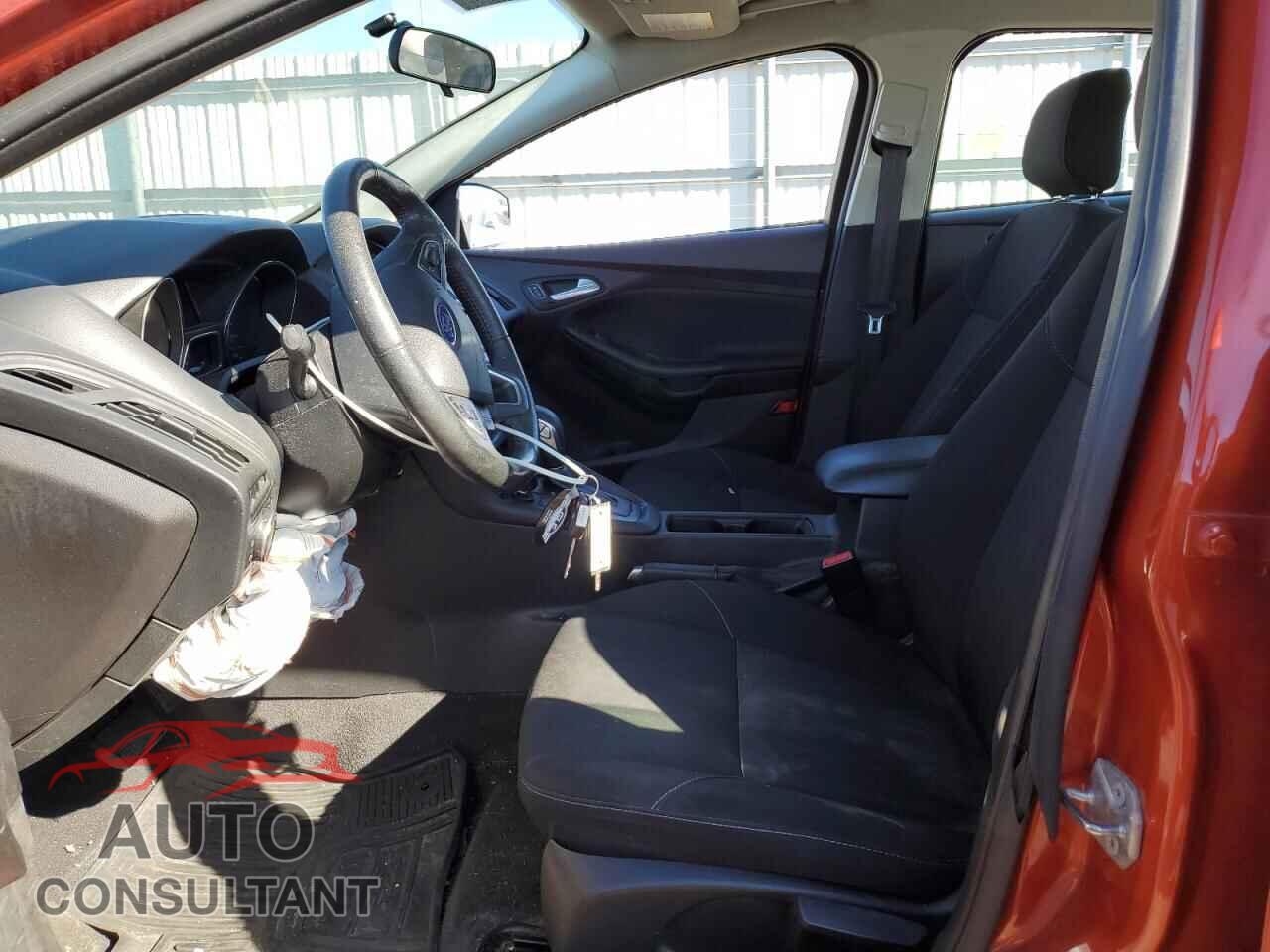 FORD FOCUS 2018 - 1FADP3F23JL310883