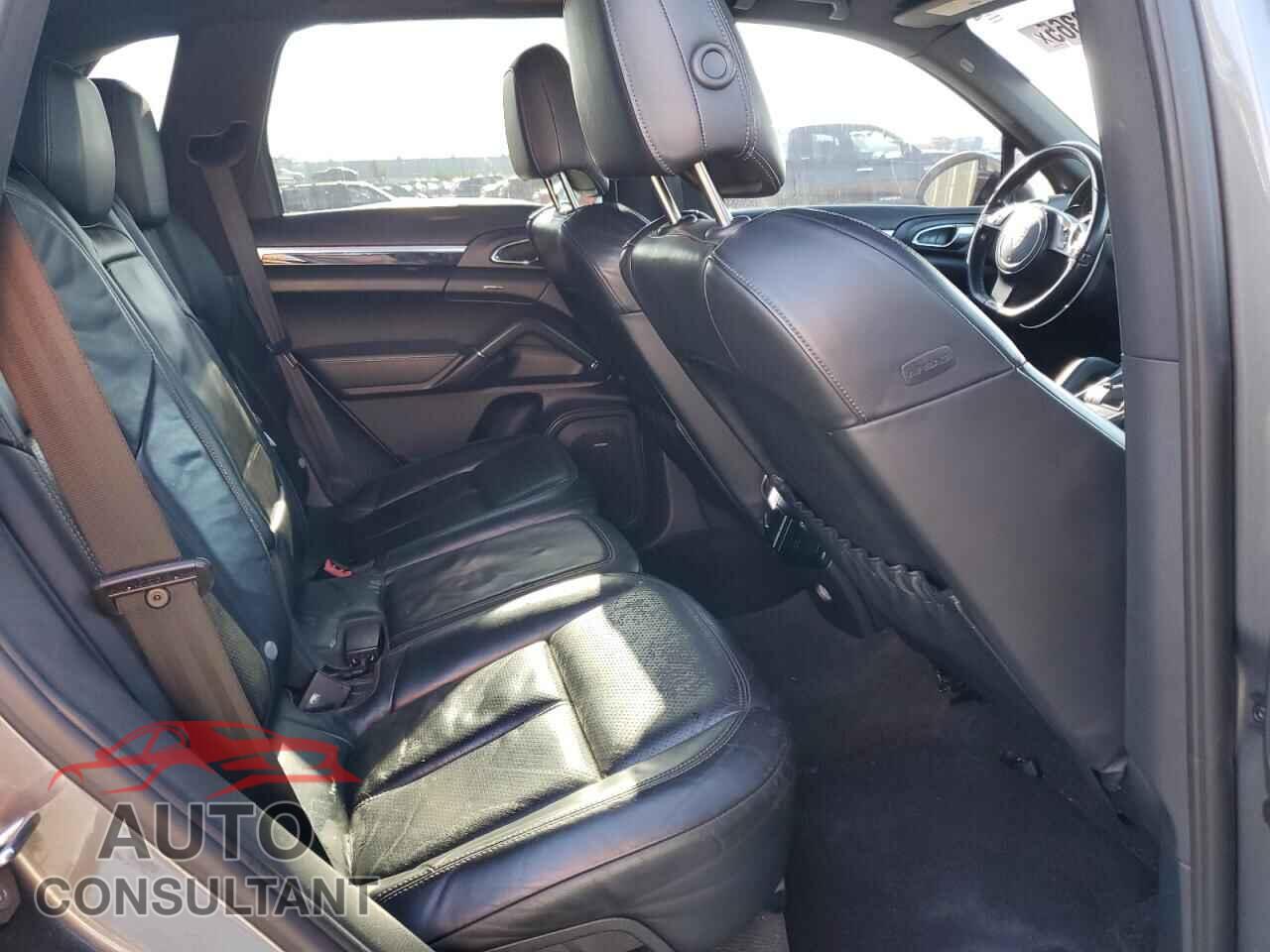 PORSCHE CAYENNE 2012 - WP1AB2A28CLA45165