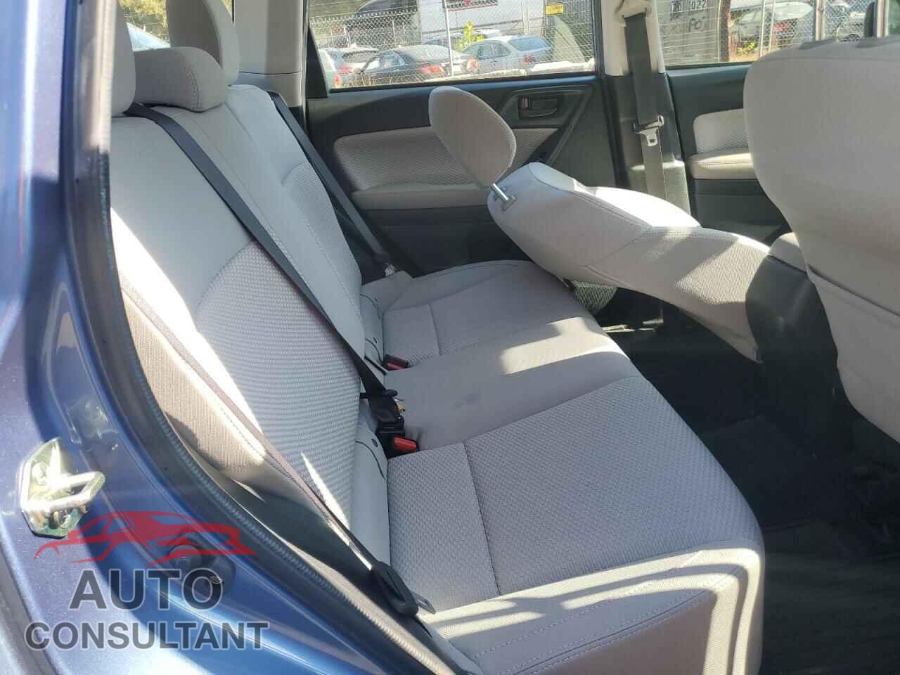SUBARU FORESTER 2018 - JF2SJABC7JH596036