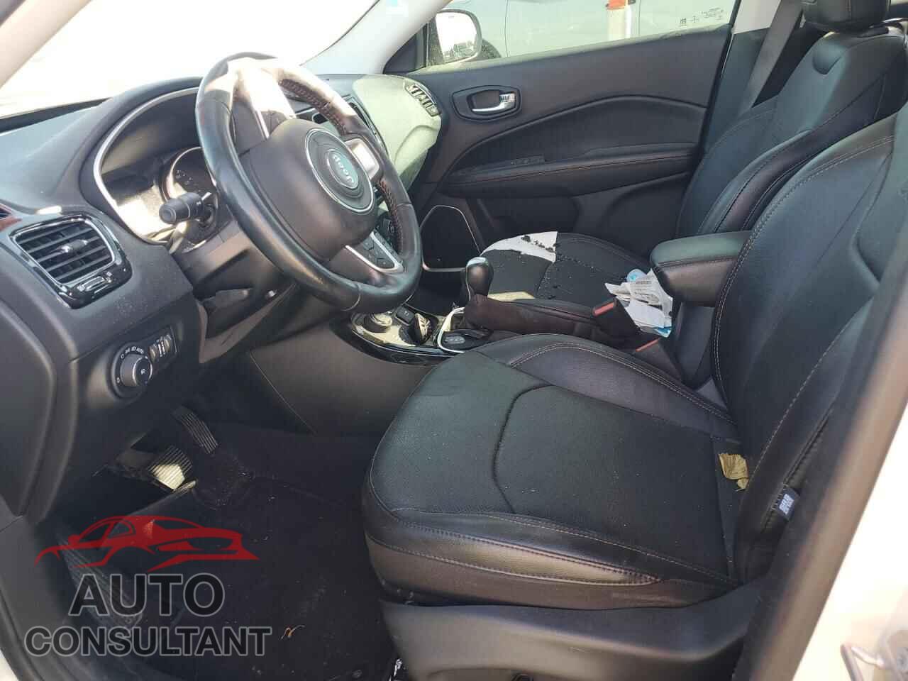 JEEP COMPASS 2021 - 3C4NJDCB0MT500322