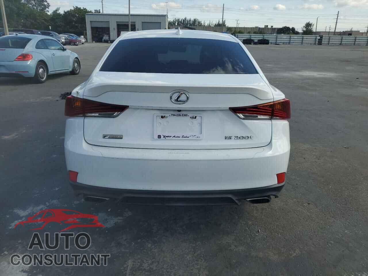 LEXUS IS 2017 - JTHBA1D21H5039054