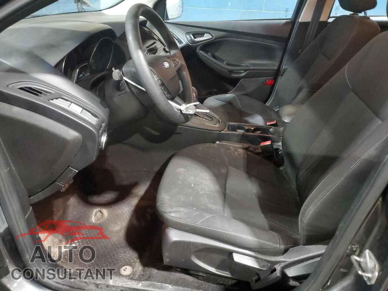 FORD FOCUS 2016 - 1FADP3K28GL208395