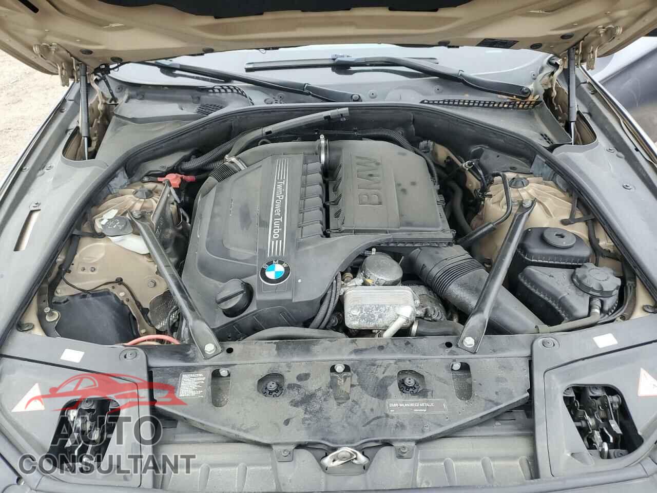 BMW 5 SERIES 2013 - WBAFU7C52DDU68905