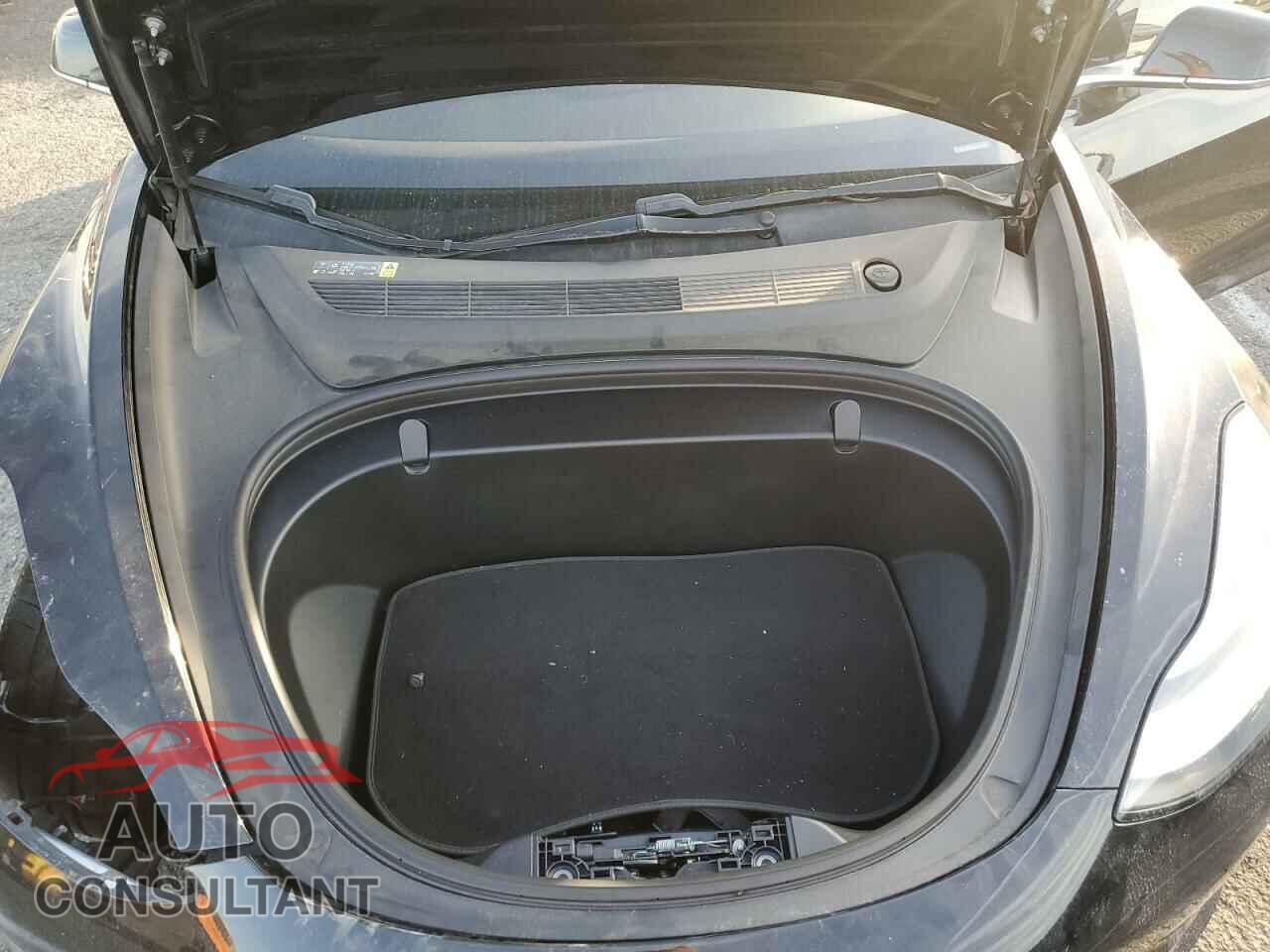 TESLA MODEL 3 2018 - 5YJ3E1EA0JF042368