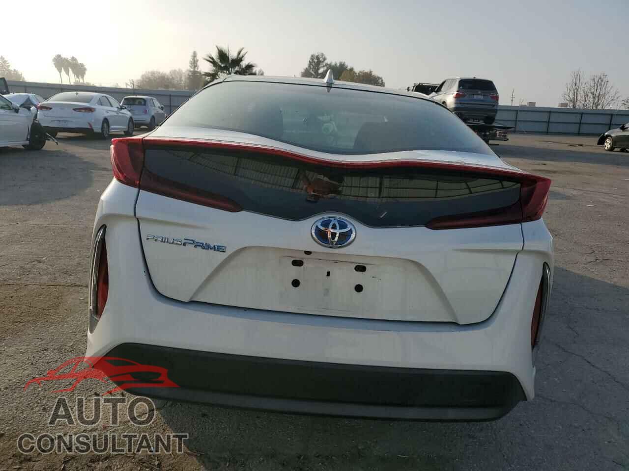 TOYOTA PRIUS 2017 - JTDKARFP7H3043811