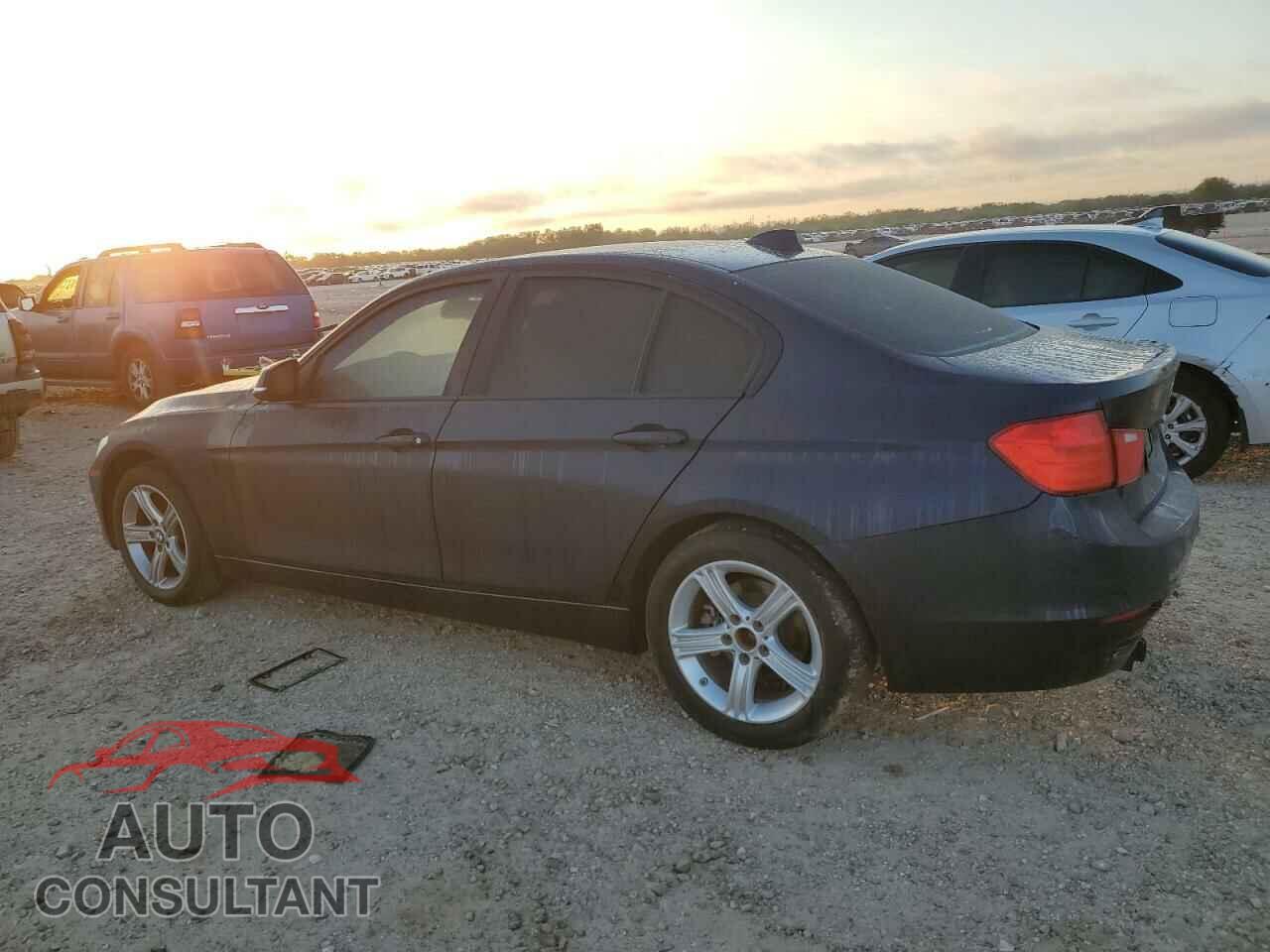 BMW 3 SERIES 2012 - WBA3A5G59CNP16215
