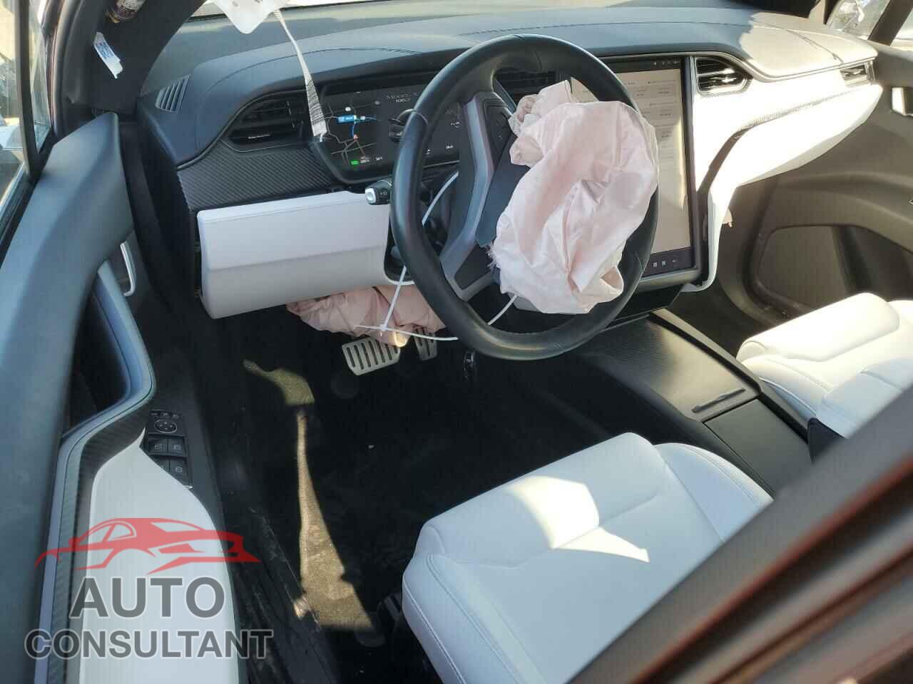TESLA MODEL X 2018 - 5YJXCBE24JF118325