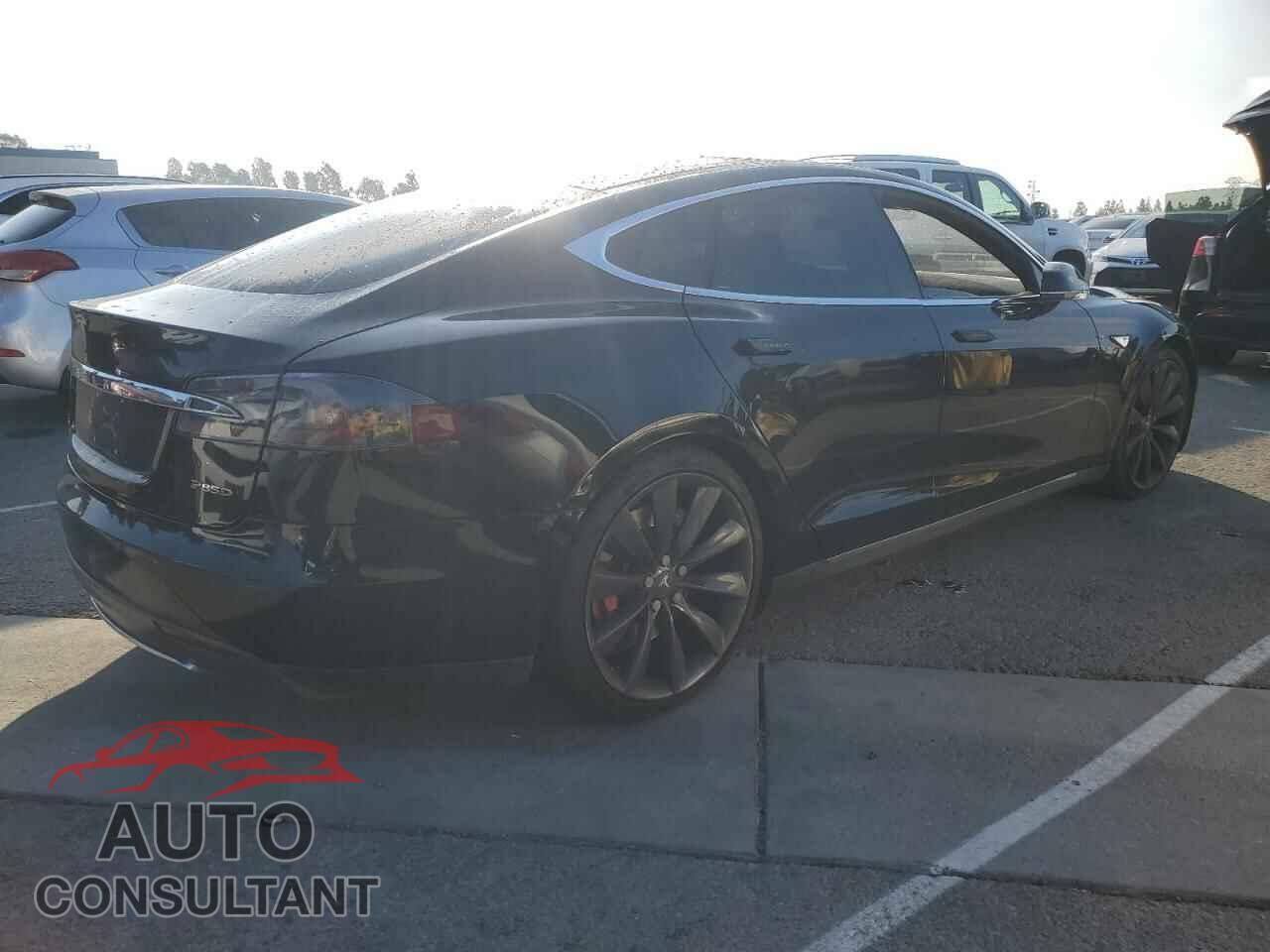 TESLA MODEL S 2015 - 5YJSA1H23FFP63089