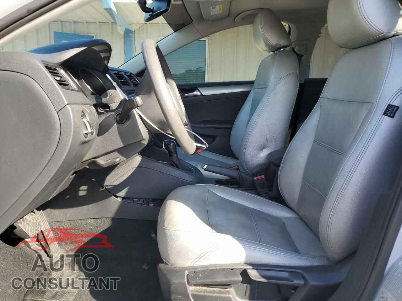 VOLKSWAGEN JETTA 2017 - 3VW2B7AJ3HM238143