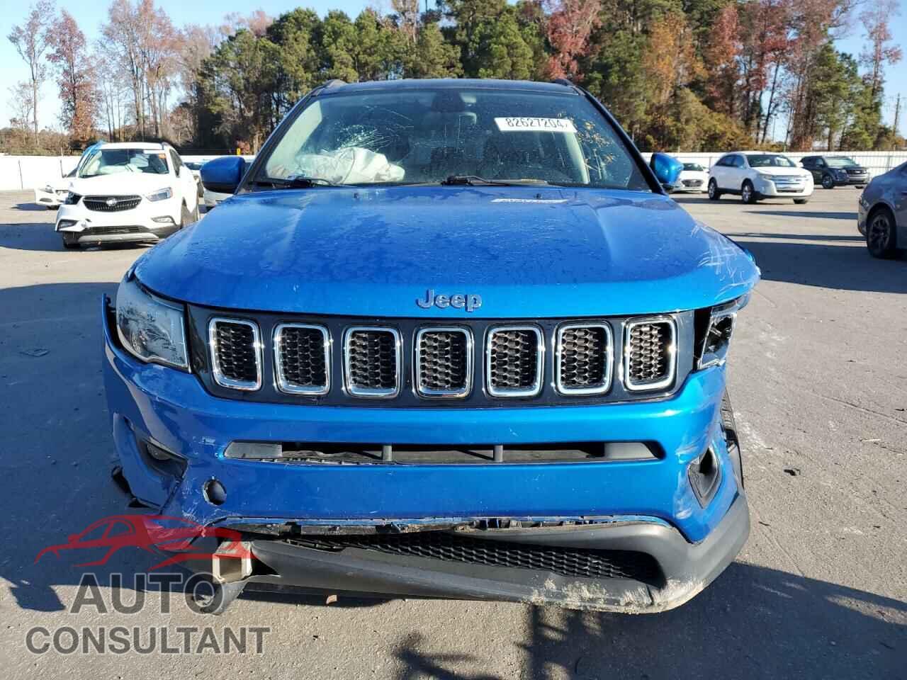 JEEP COMPASS 2018 - 3C4NJDBB4JT168012