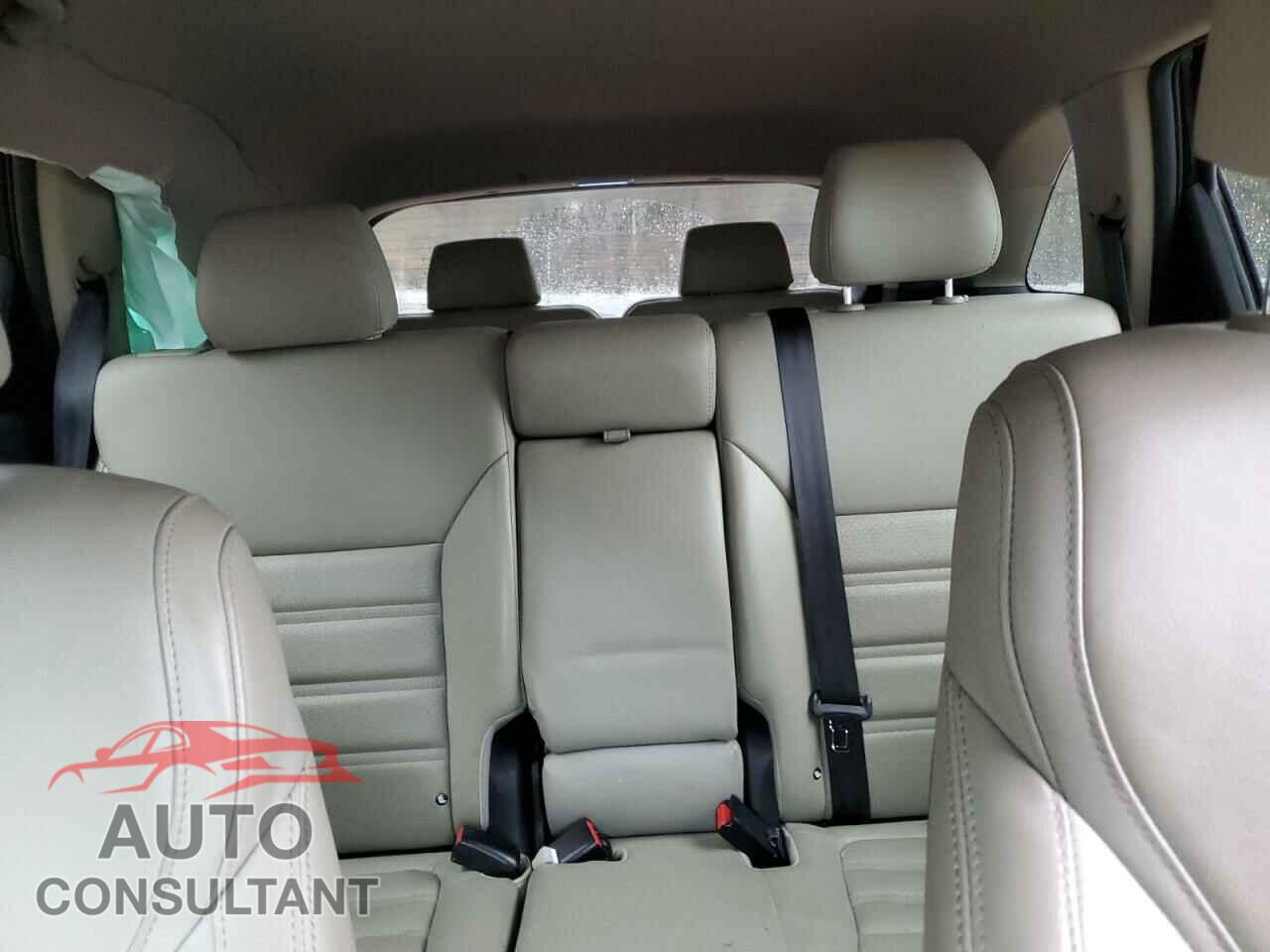 KIA SORENTO 2017 - 5XYPH4A54HG202905