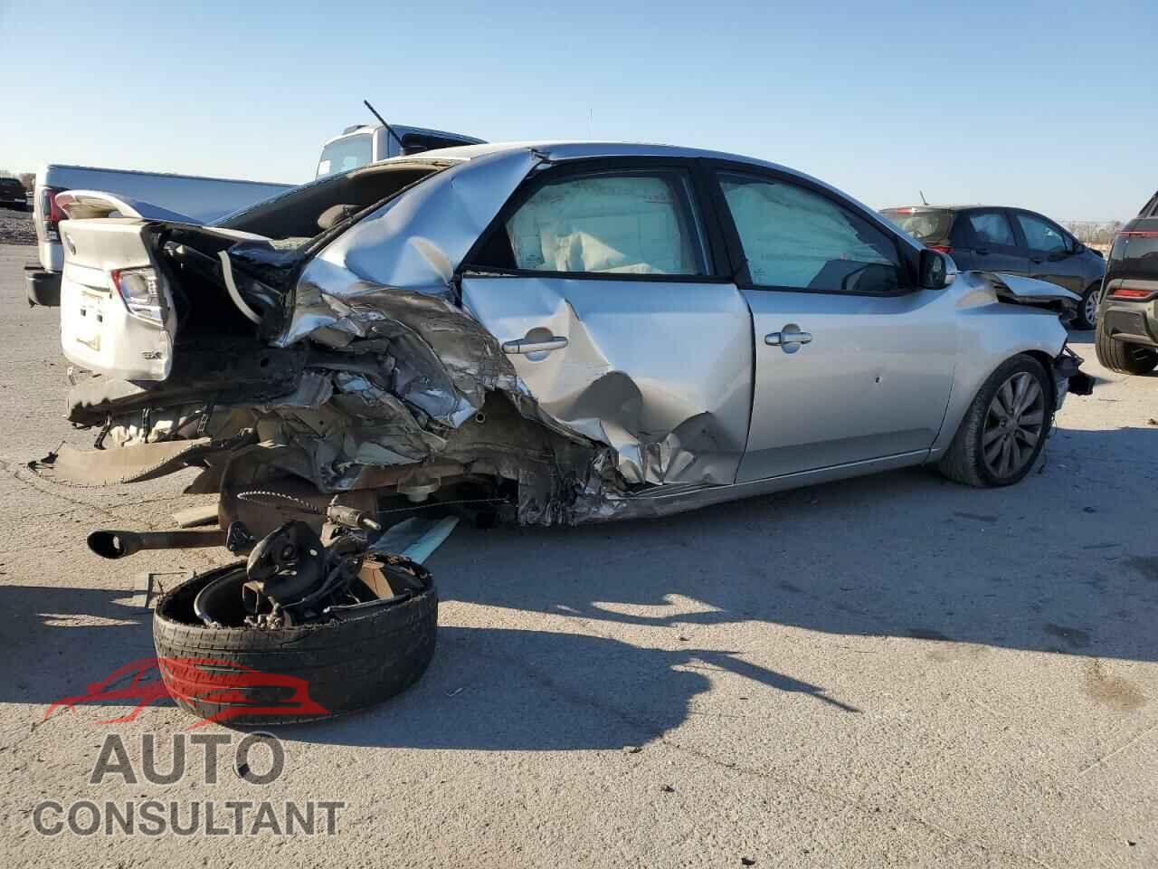KIA FORTE 2013 - KNAFW4A32D5656442