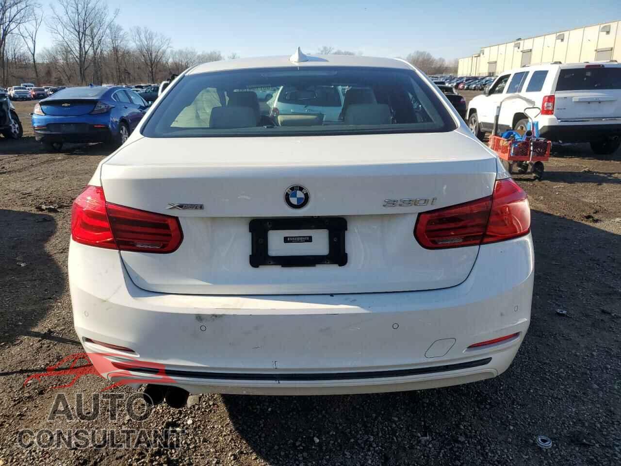 BMW 3 SERIES 2017 - WBA8D9C33HA005018