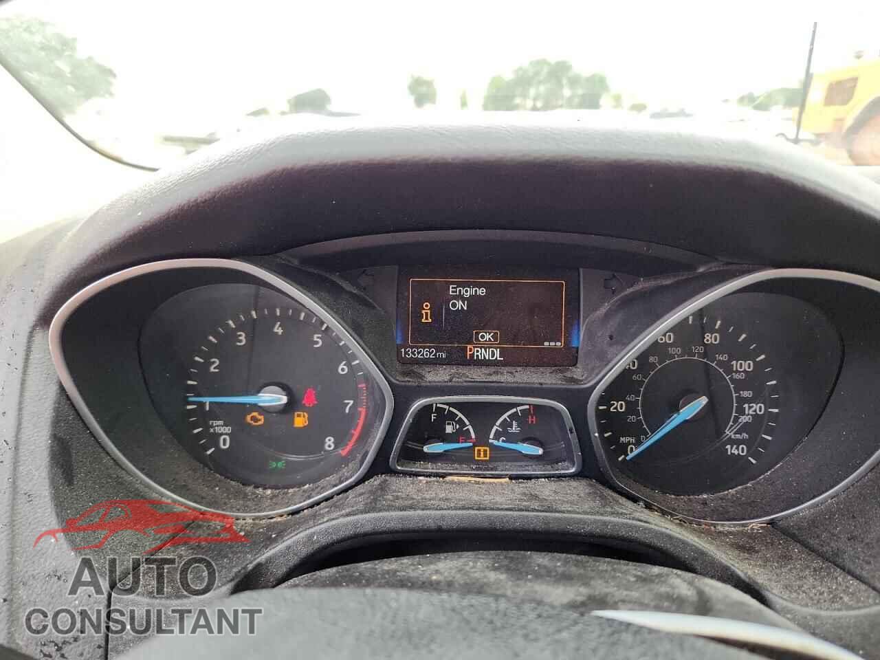 FORD FOCUS 2015 - 1FADP3F22FL336947
