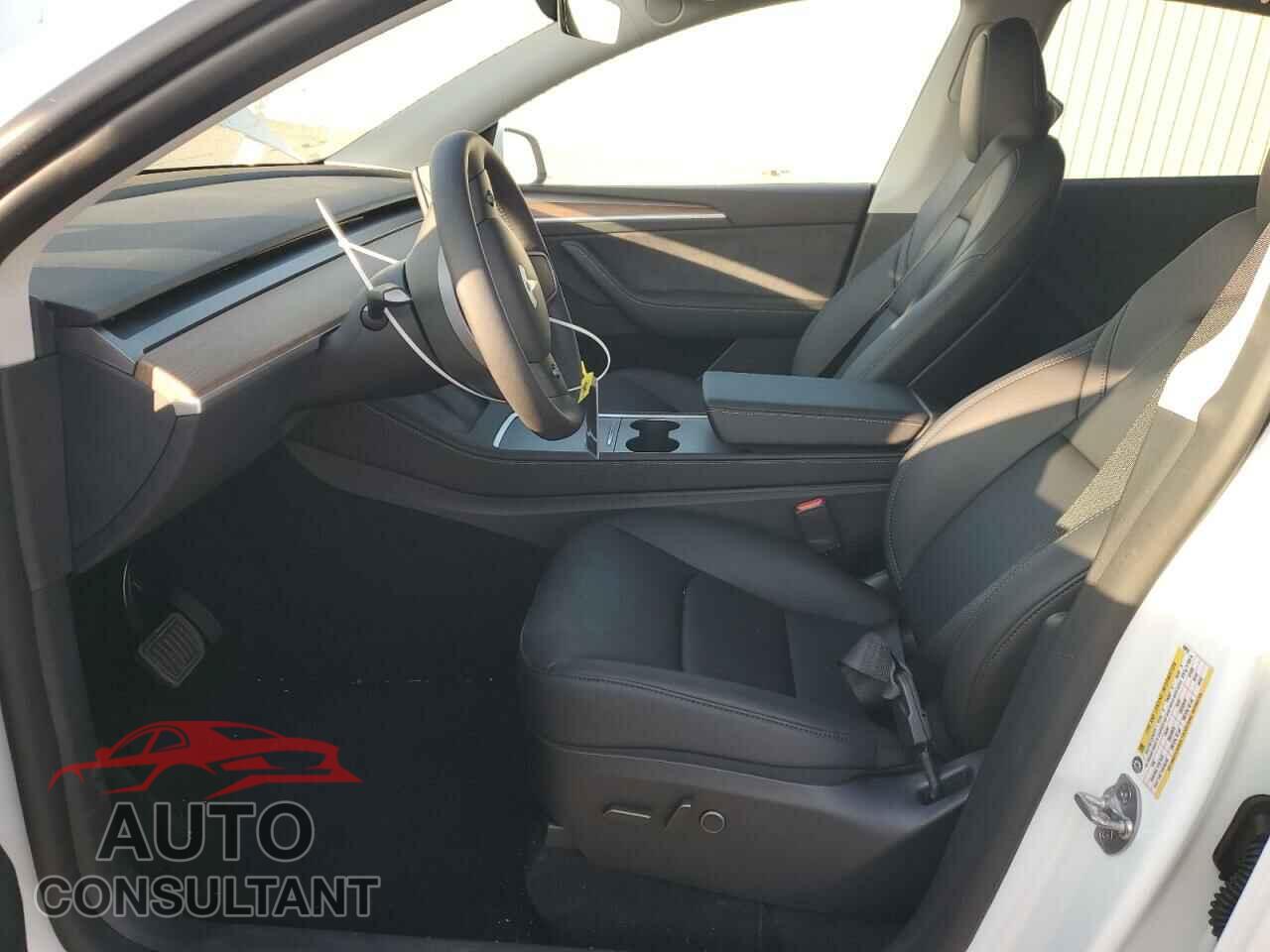 TESLA MODEL Y 2024 - 7SAYGDED1RF169916