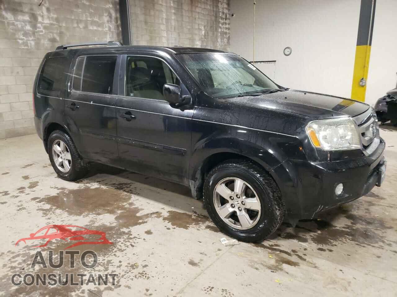 HONDA PILOT 2011 - 5FNYF4H79BB004675